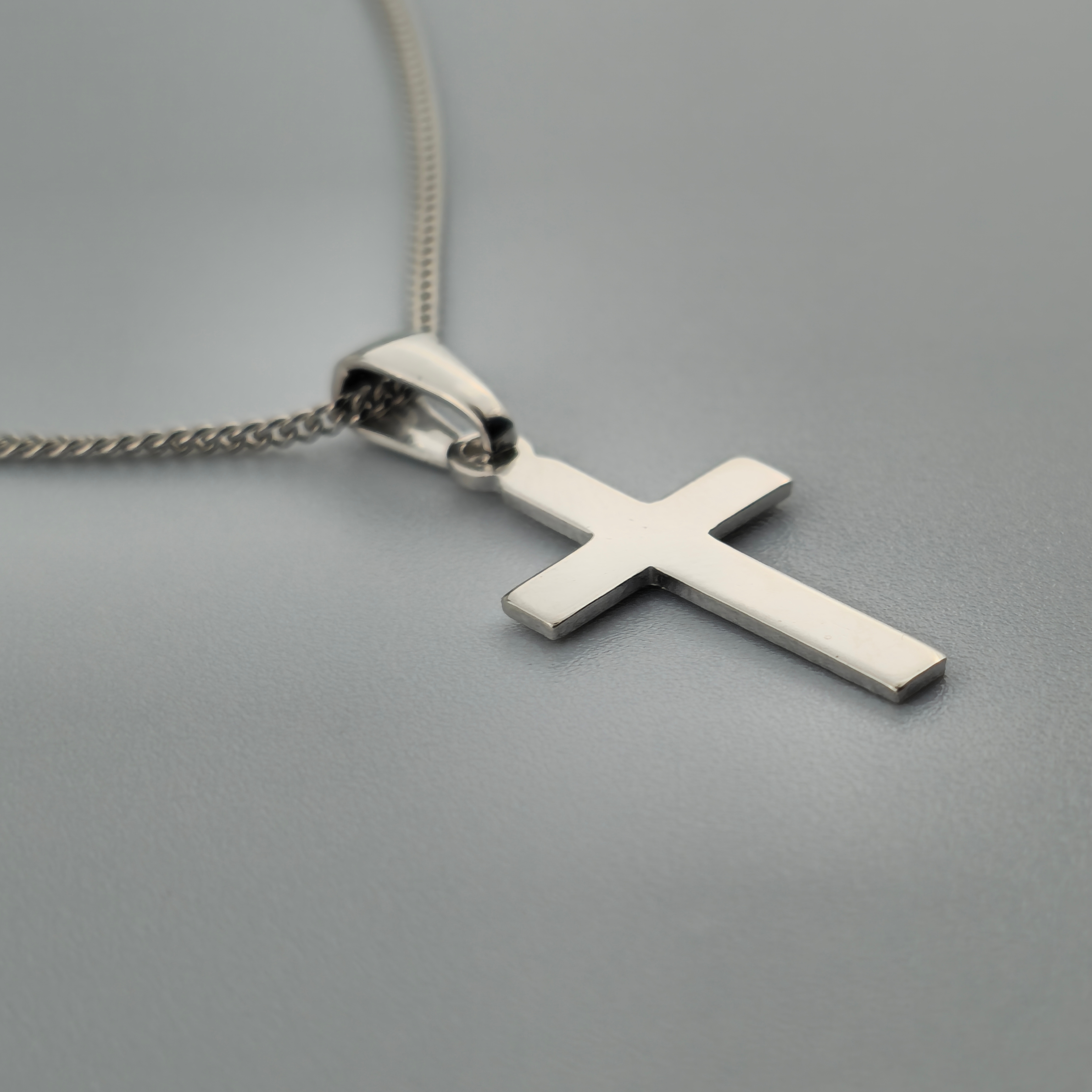Kreuzanhänger rhodiniert - 925er Silber mit Kette (401)